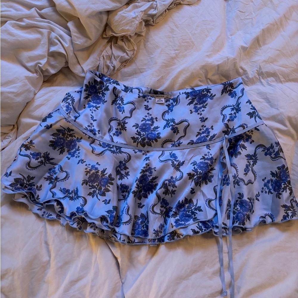 Kimchi blue mini skirt!